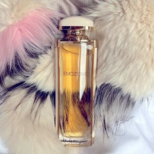 Salvatore Ferragamo Emozione perfume